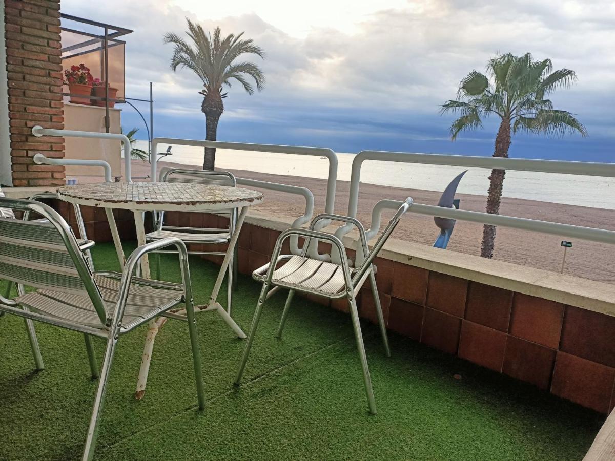 Piso Jover Alojamiento Para Mayores De 25 Anos !! Lloret de Mar Eksteriør bilde