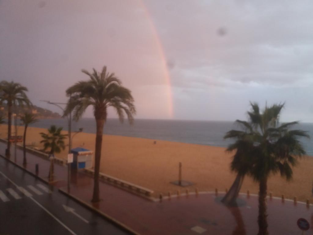 Piso Jover Alojamiento Para Mayores De 25 Anos !! Lloret de Mar Eksteriør bilde